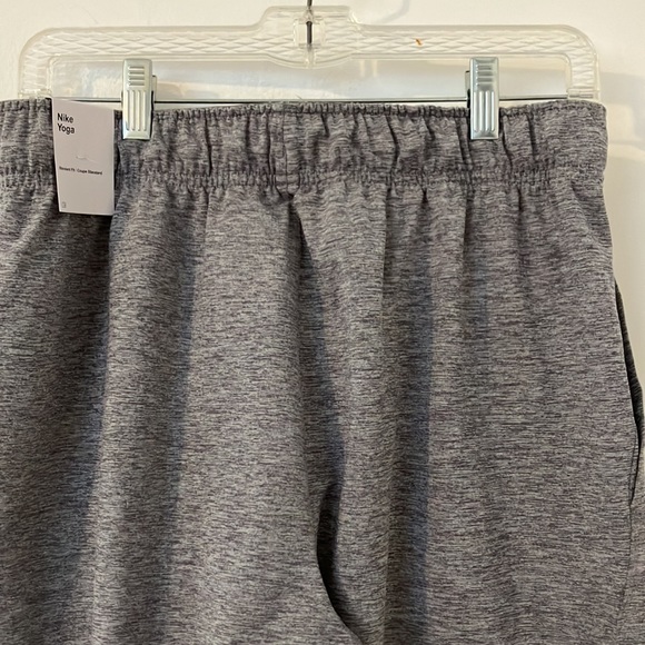 Nike Yoga Dri Fit - Picture 5 of 7